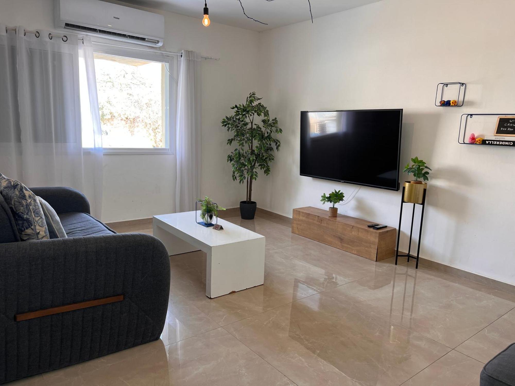 King Of The Dead Sea By Crown Apartment Neve Zohar Exterior photo
